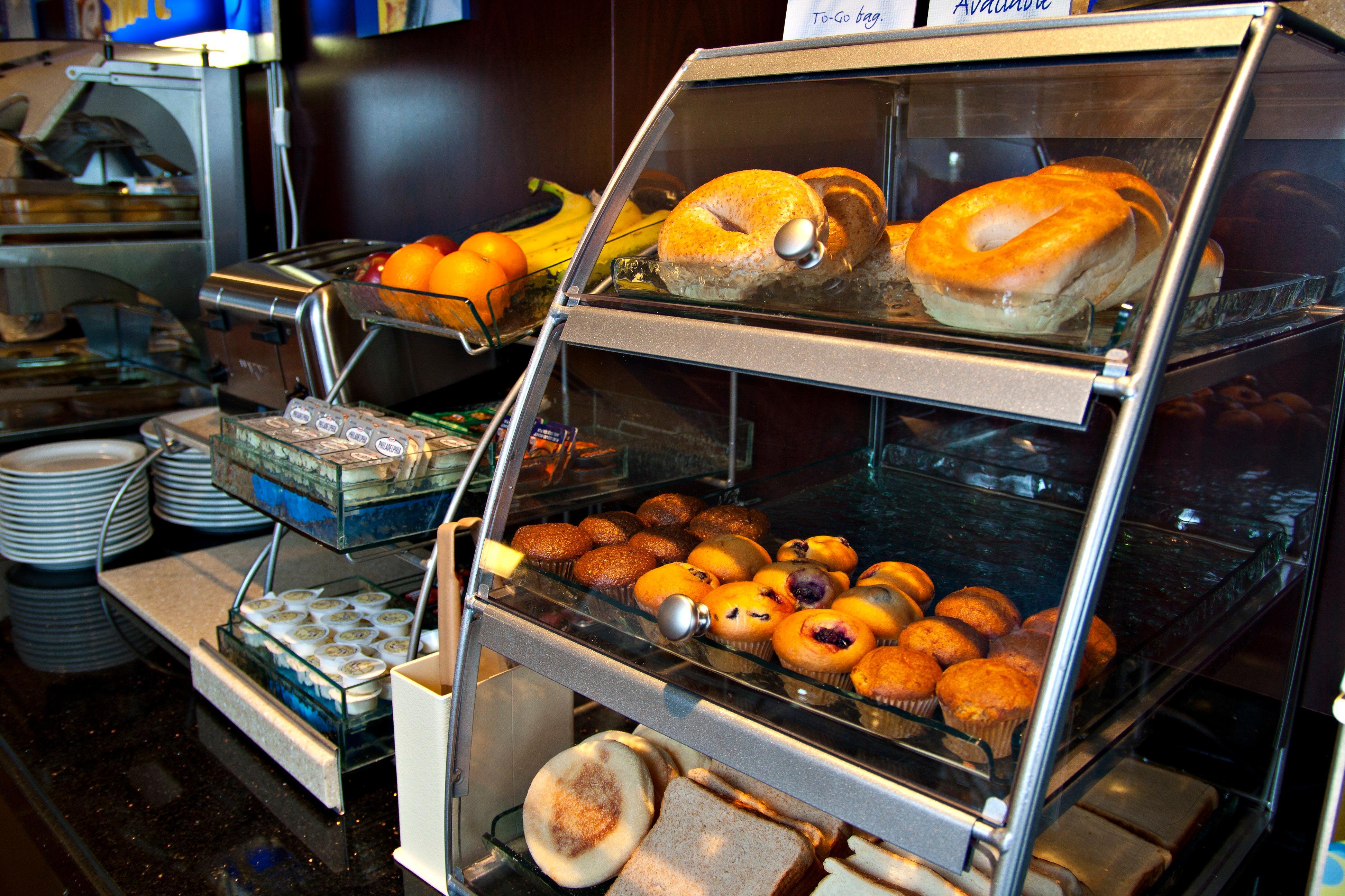 Holiday Inn Express Pembroke By Ihg Luaran gambar
