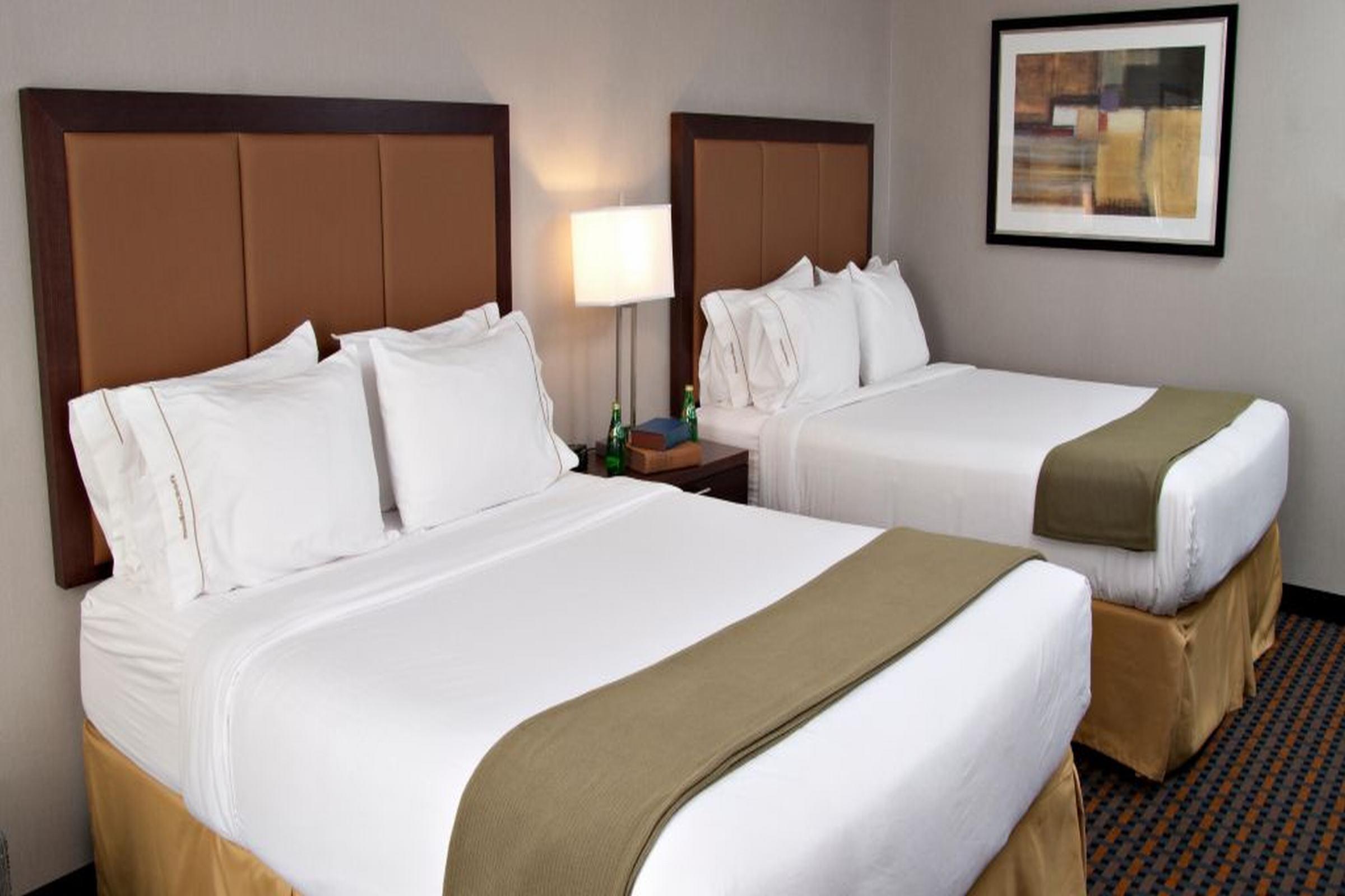Holiday Inn Express Pembroke By Ihg Luaran gambar