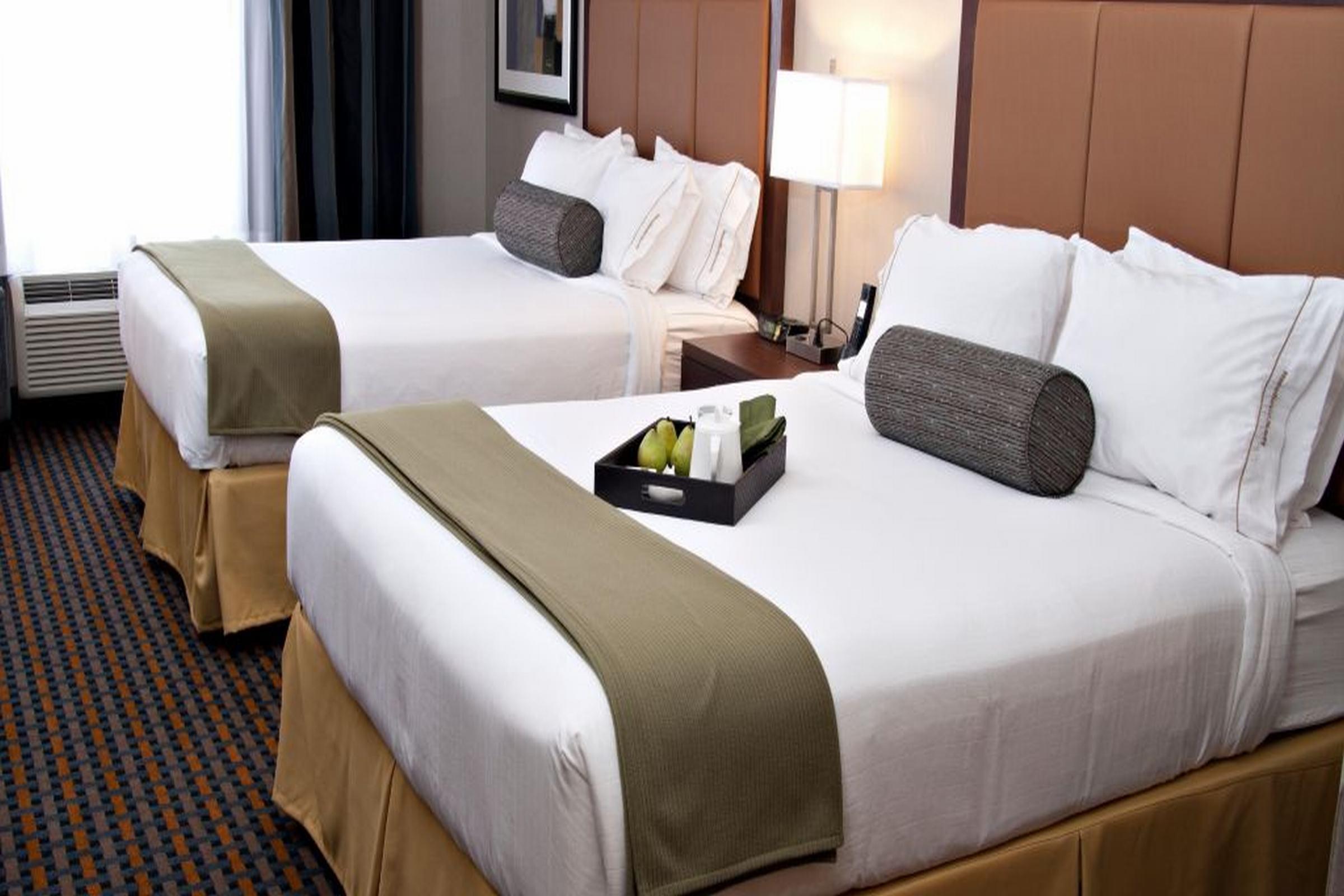 Holiday Inn Express Pembroke By Ihg Luaran gambar