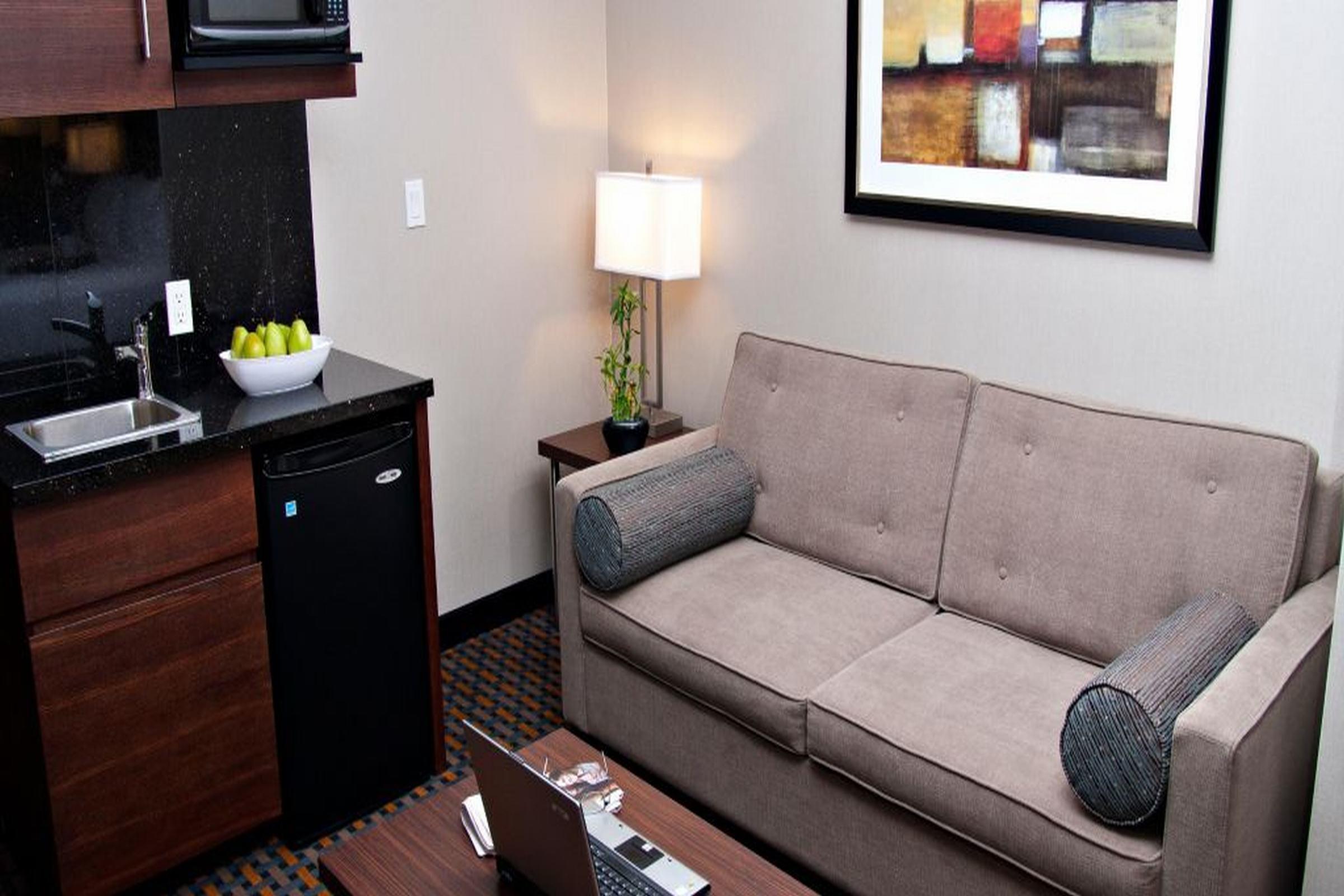 Holiday Inn Express Pembroke By Ihg Luaran gambar