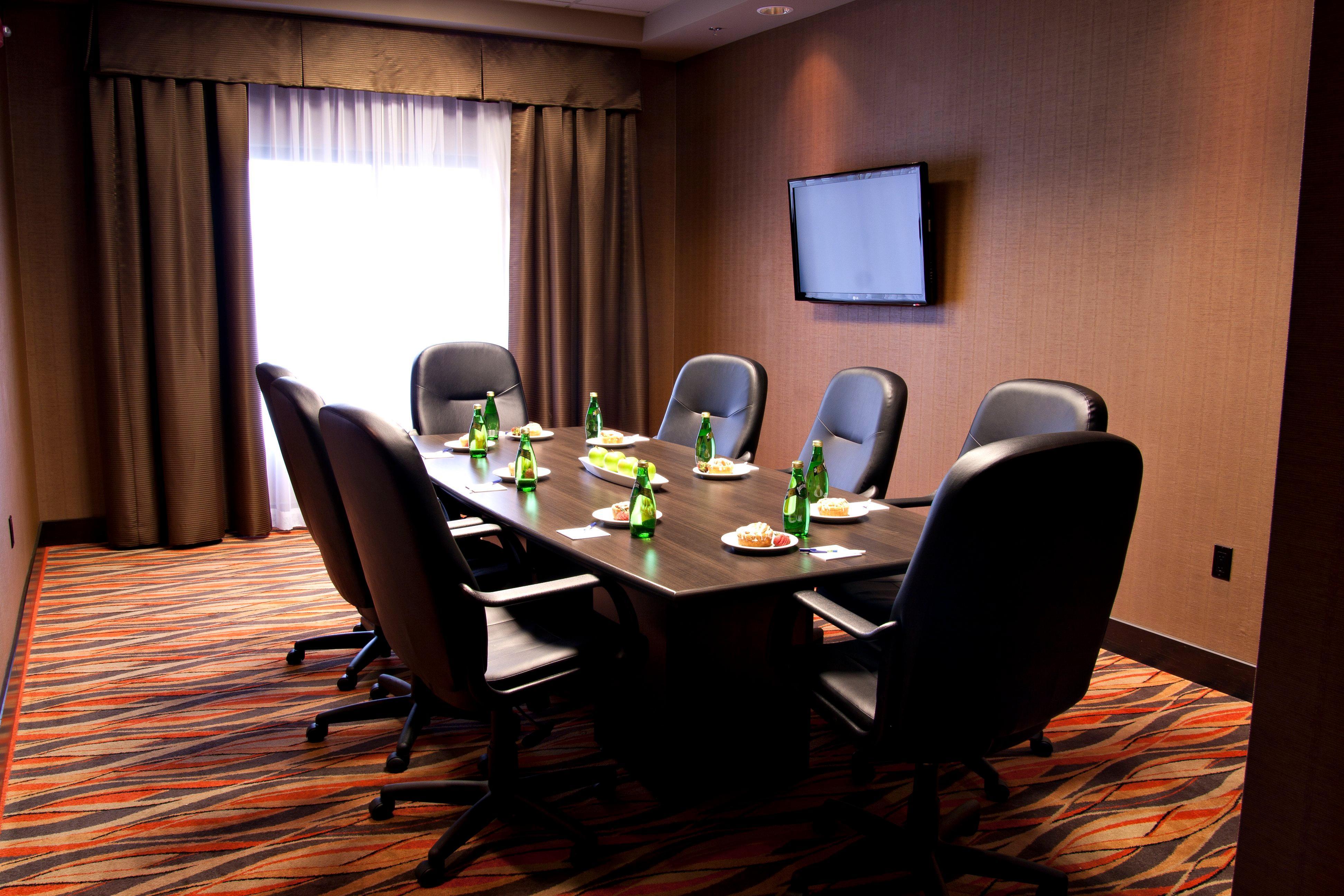 Holiday Inn Express Pembroke By Ihg Luaran gambar